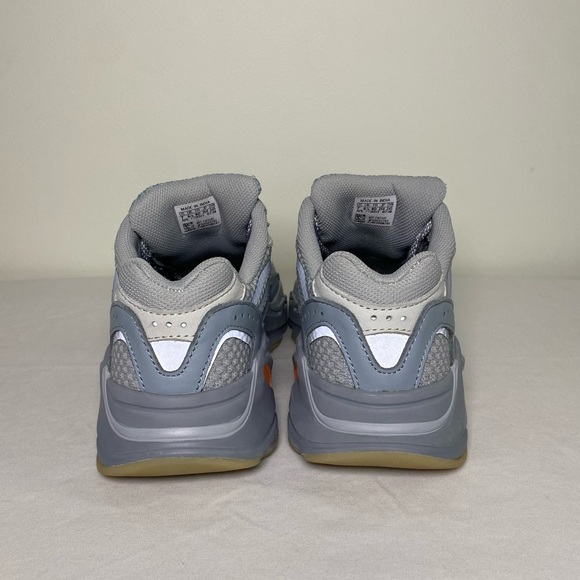 Adidas Yeezy Boost 700 V2 Inertia - Picture 4 of 6